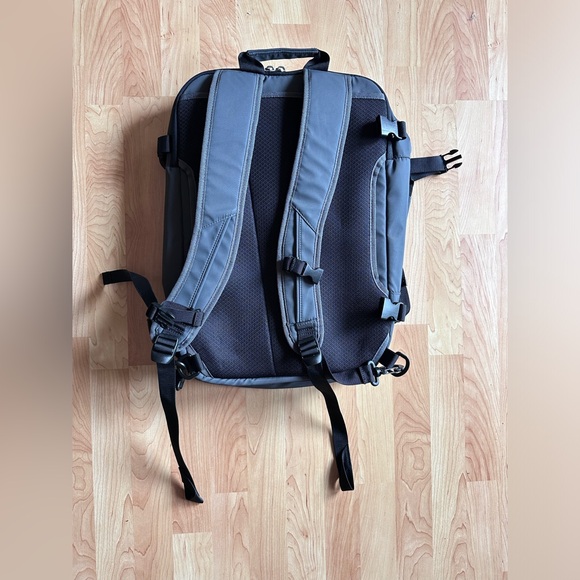 Open Story 35L Travel backpack - Gray - Picture 10 of 10